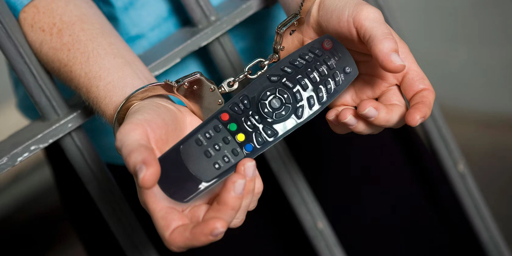 Watching-Illegal-IPTV-Bad