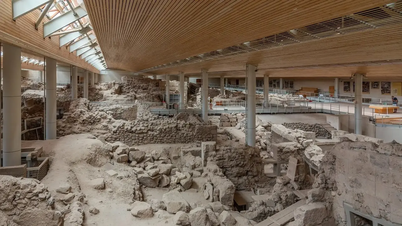 Step-Back-in-Time-at-Akrotiri
