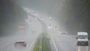 UK thunderstorm warning