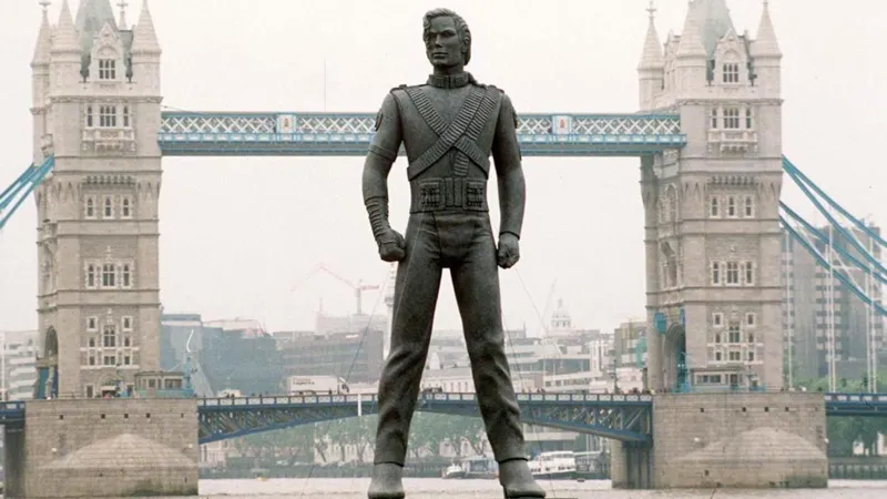 Michael Jackson HIStory statues