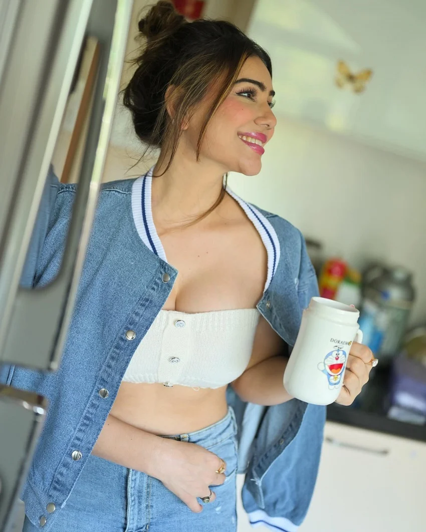 Kangna Sharma Music Video